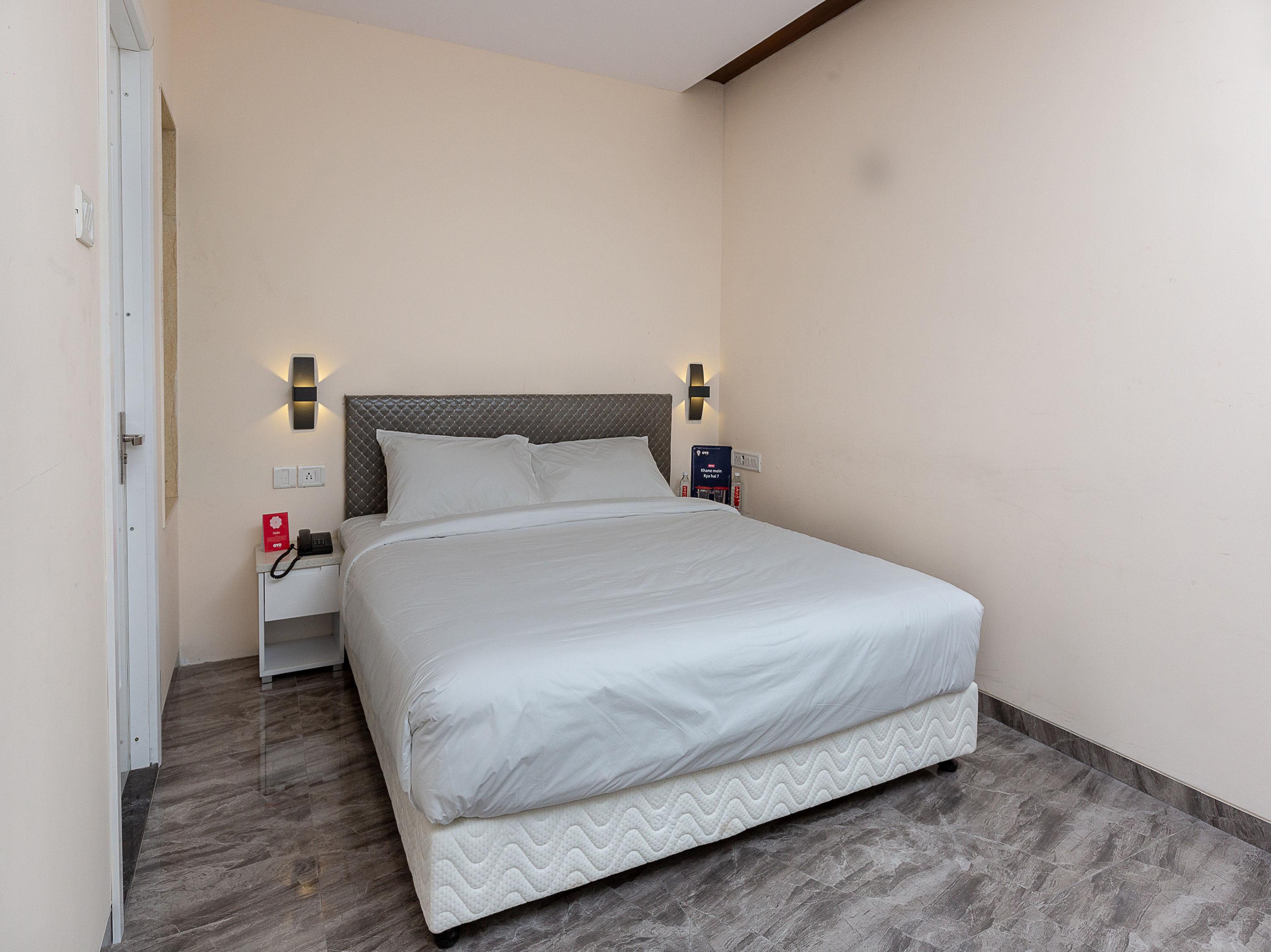 Oyo 20021 Flagship Siruseri Omr Hotel 3*